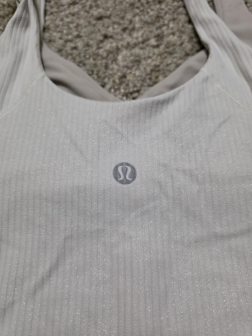 Lululemon - Picture 3 of 5